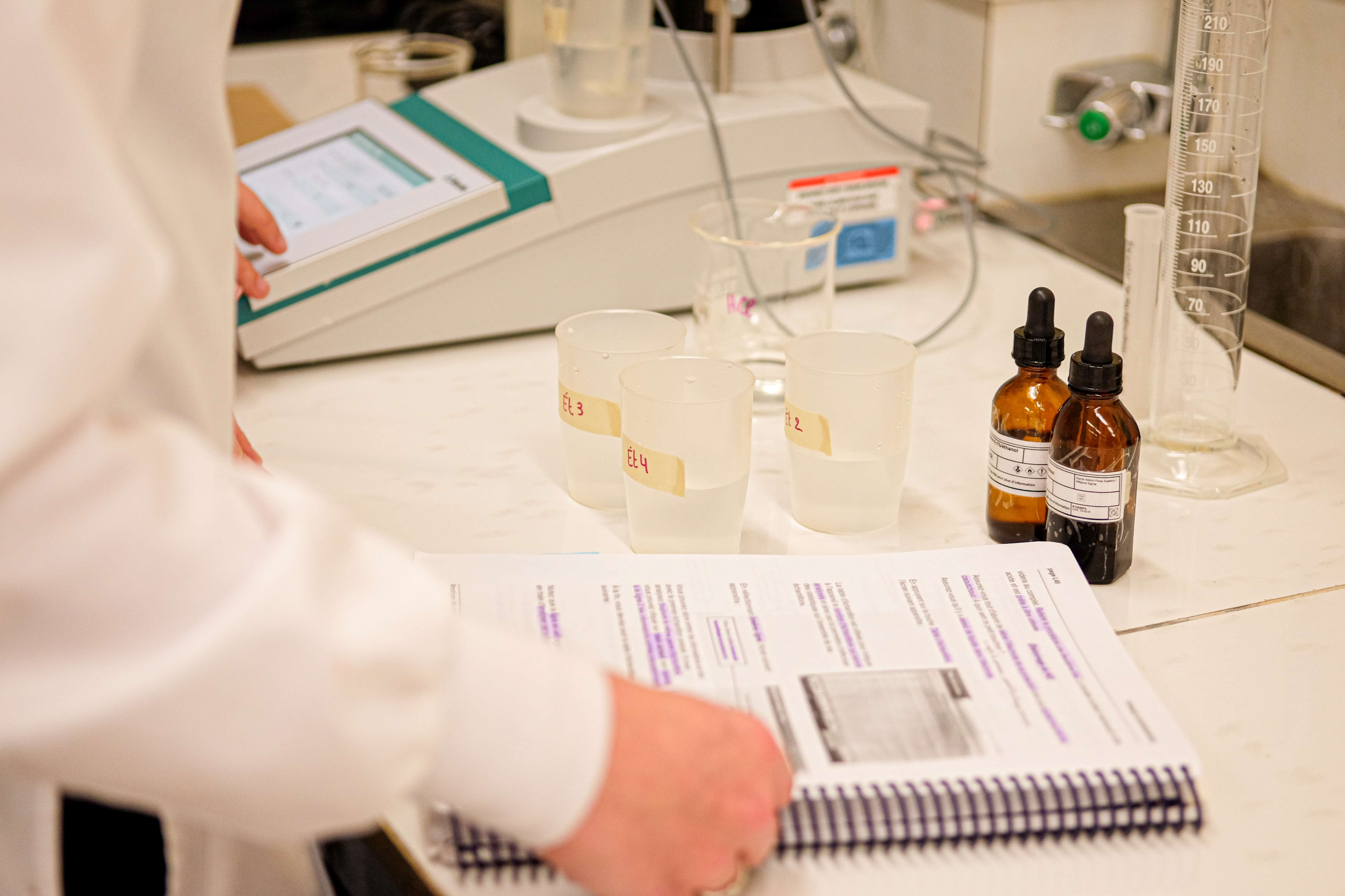 laboratoire-chimie-analytique