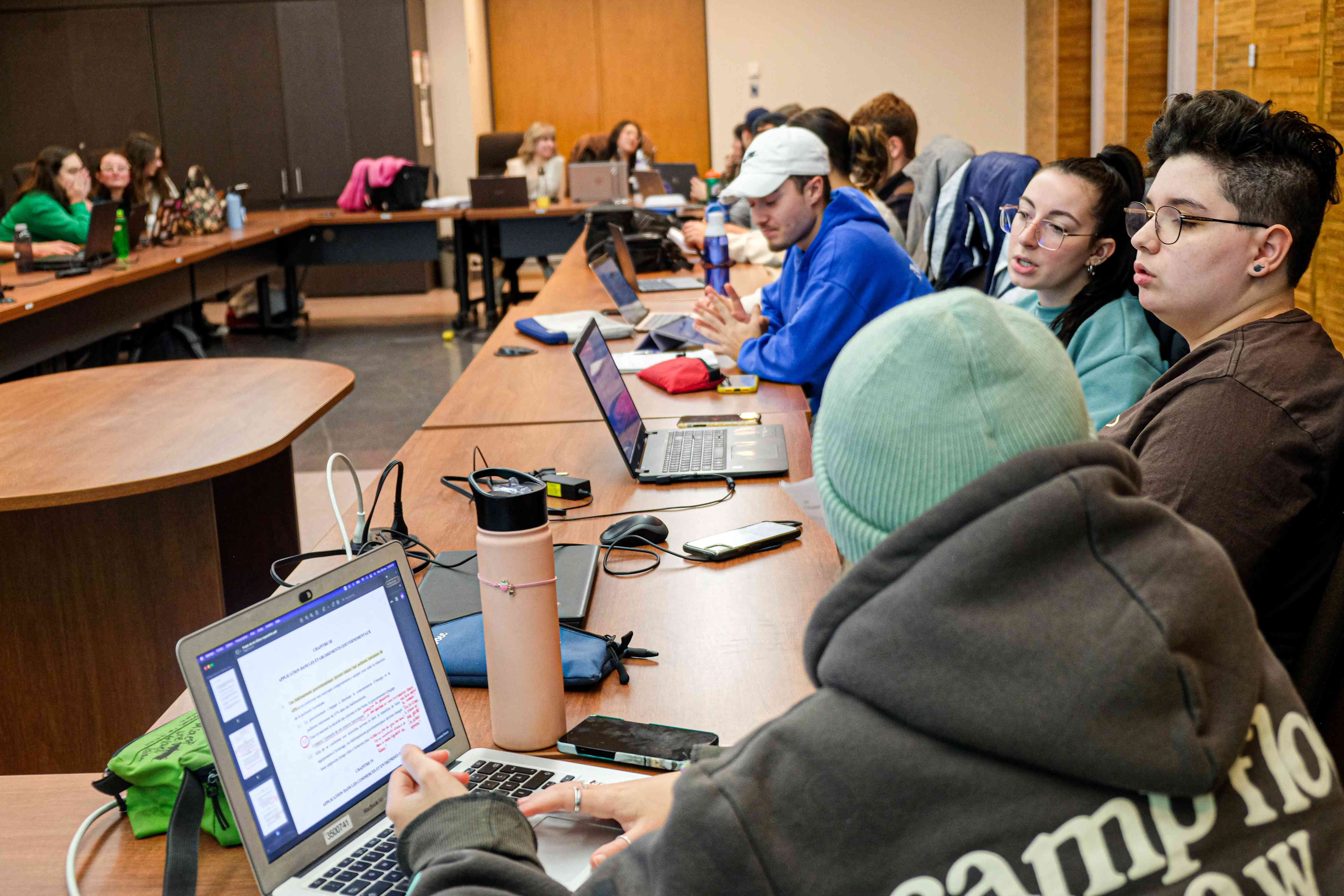 vie-politique-salle-conférence-étudiants-5